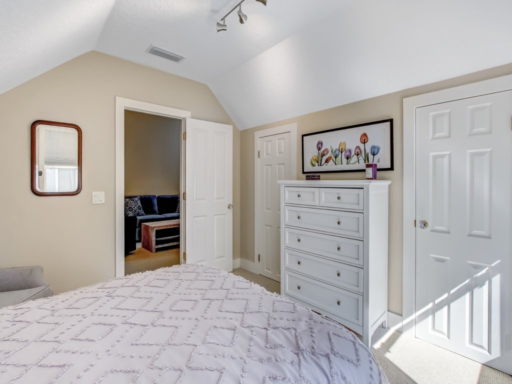 1016 San Fernando Street Vacation Rental in Fernandina Beach - RedAwning