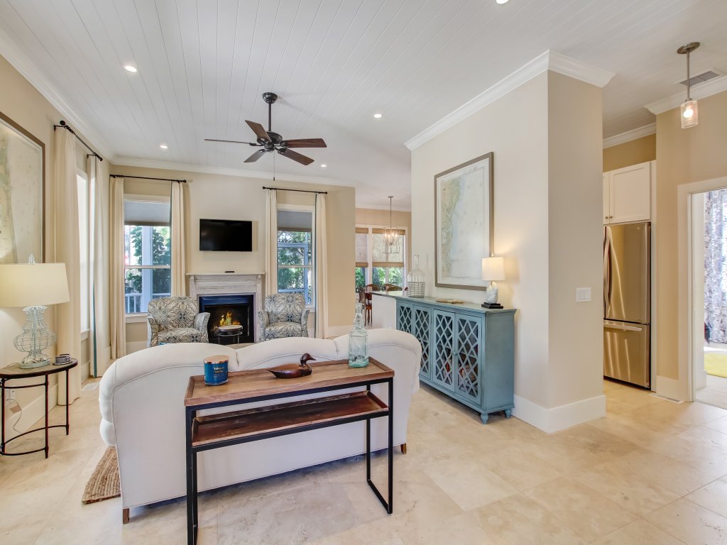 1016 San Fernando Street Vacation Rental in Fernandina Beach - RedAwning