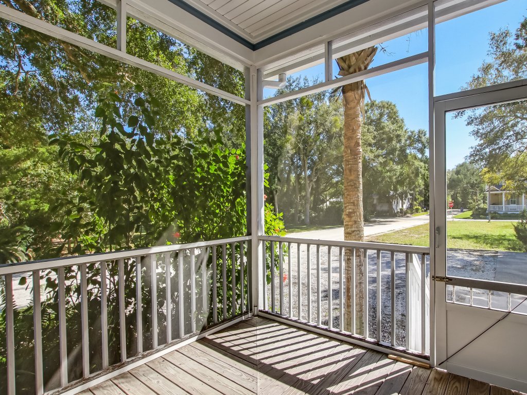1016 San Fernando Street Vacation Rental in Fernandina Beach - RedAwning