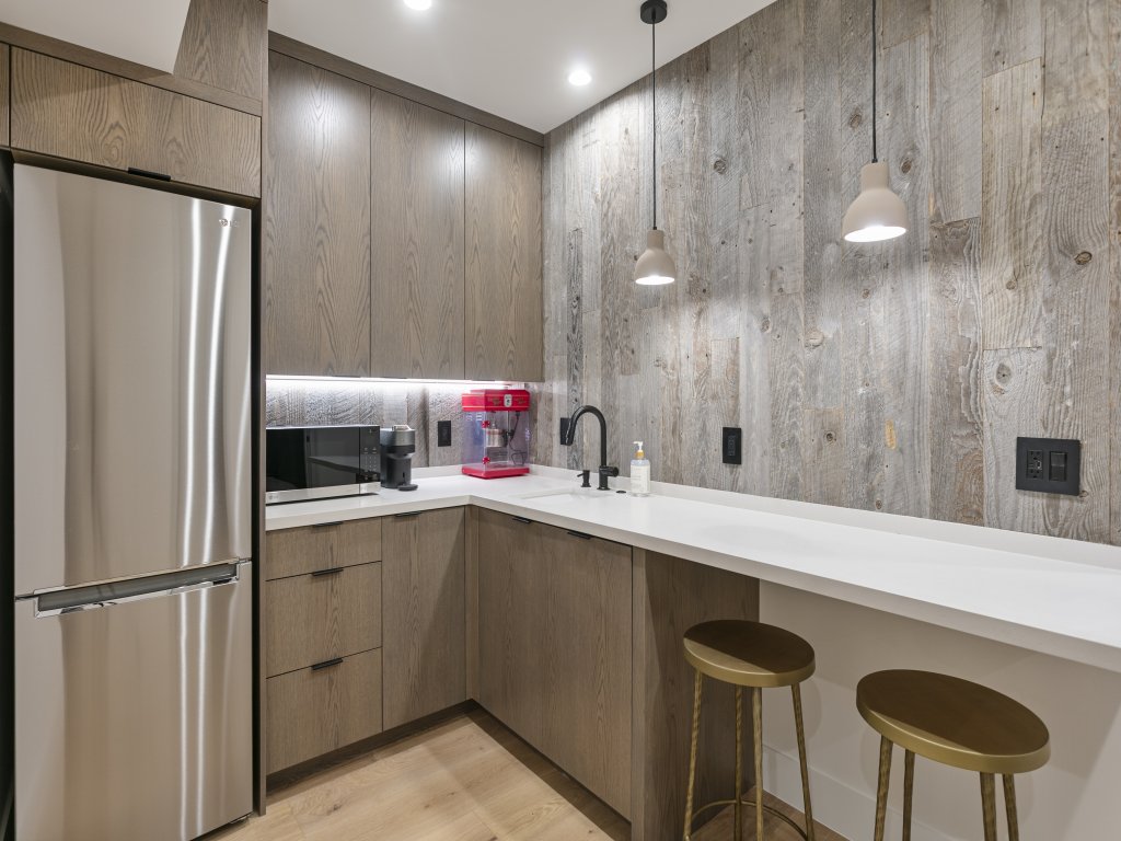 50 - Six Bedroom with Spa Stag Lodge Vacation Rental in Park City - RedAwning