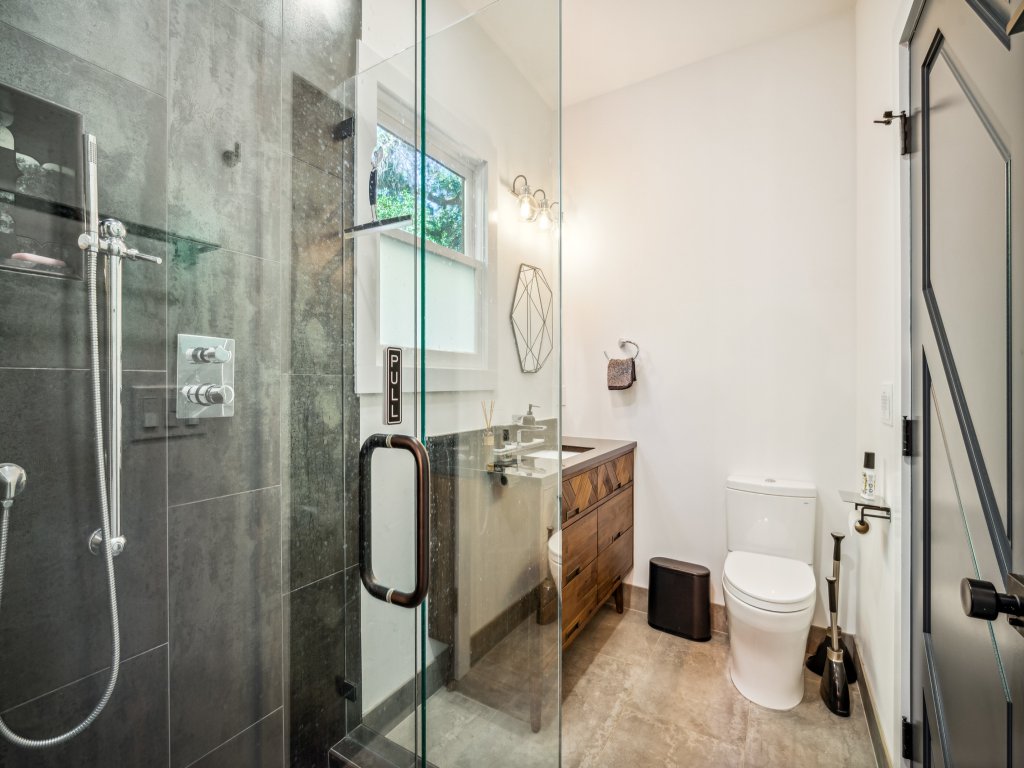 Pet’s FREE! Modern luxury steps from Russian River Vacation Rental in Monte Rio - RedAwning