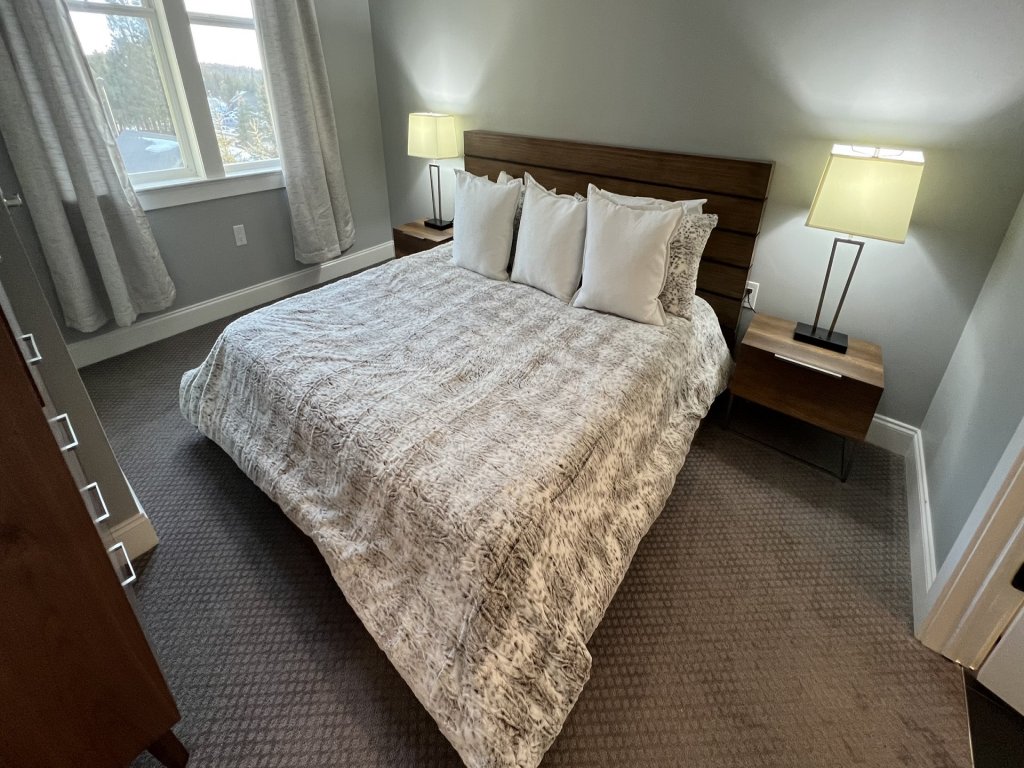 Seneca 209 - Amazing Views and Underground Heated Parking - Yes please! Vacation Rental in Snowshoe - RedAwning