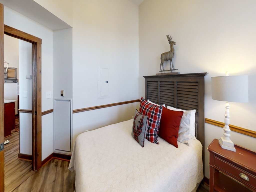 Allegheny Springs 410 - Curl up by the fire after a day on the slopes in this two-bedroom Brigham! Vacation Rental in Snowshoe - RedAwning