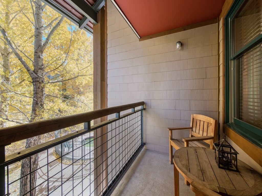 First Floor Riverside Condo Close to Slopes - Zephyr Mountain Lodge Premium-Rated 2108 Vacation Rental in Winter Park - RedAwning