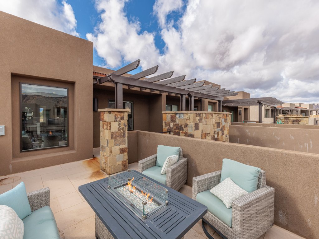 Desert Skies Vacation Rental in St. George - RedAwning