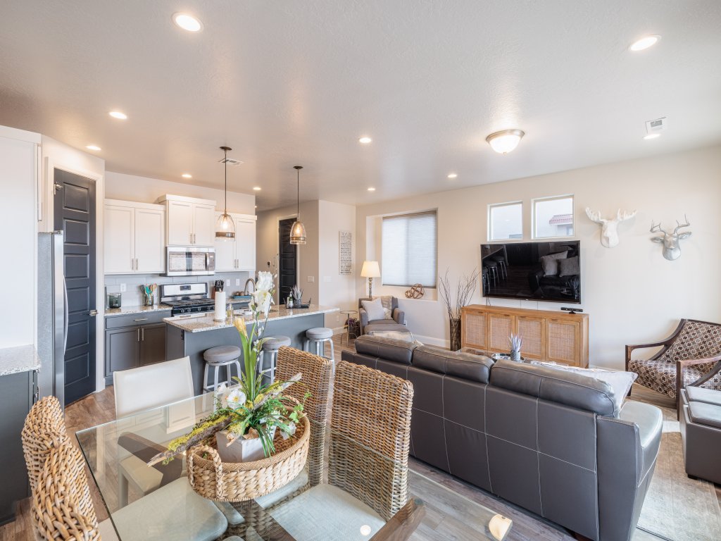 Desert Skies Vacation Rental in St. George - RedAwning