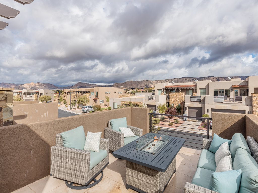 Desert Skies Vacation Rental in St. George - RedAwning