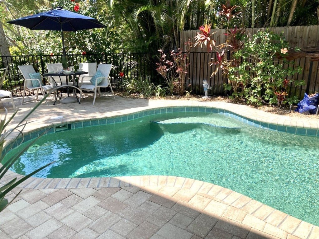 Sunset Beach Vacation Rental in Holmes Beach - RedAwning