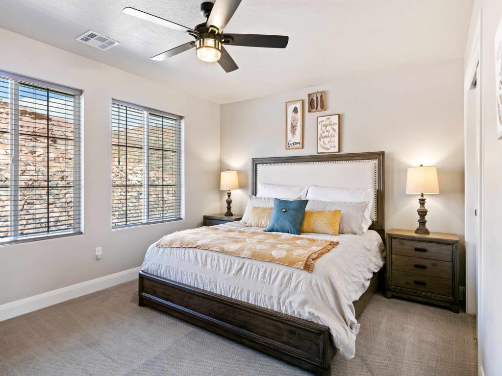 Escondido Cove Vacation Rental in Utah - RedAwning