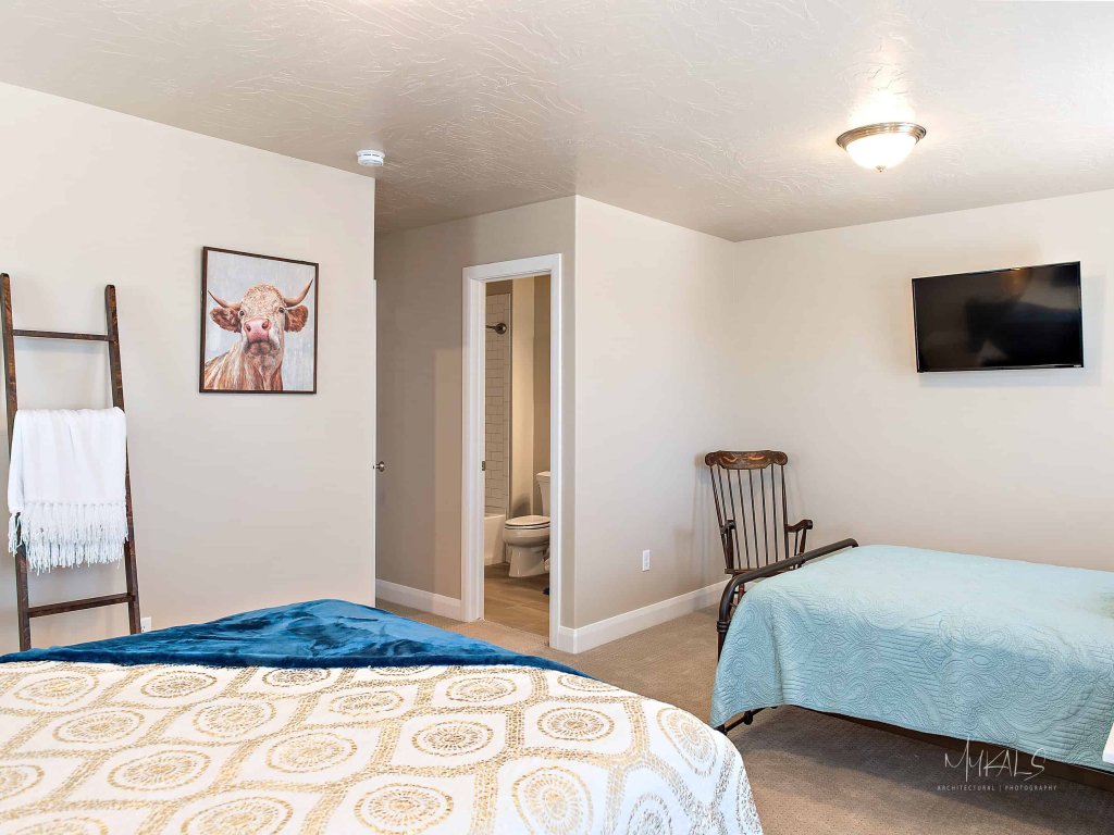 The Farmhouse Vacation Rental in Utah - RedAwning