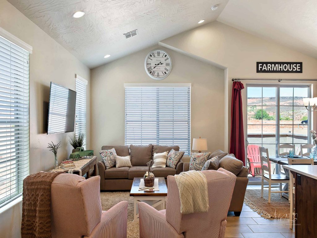 The Farmhouse Vacation Rental in Utah - RedAwning