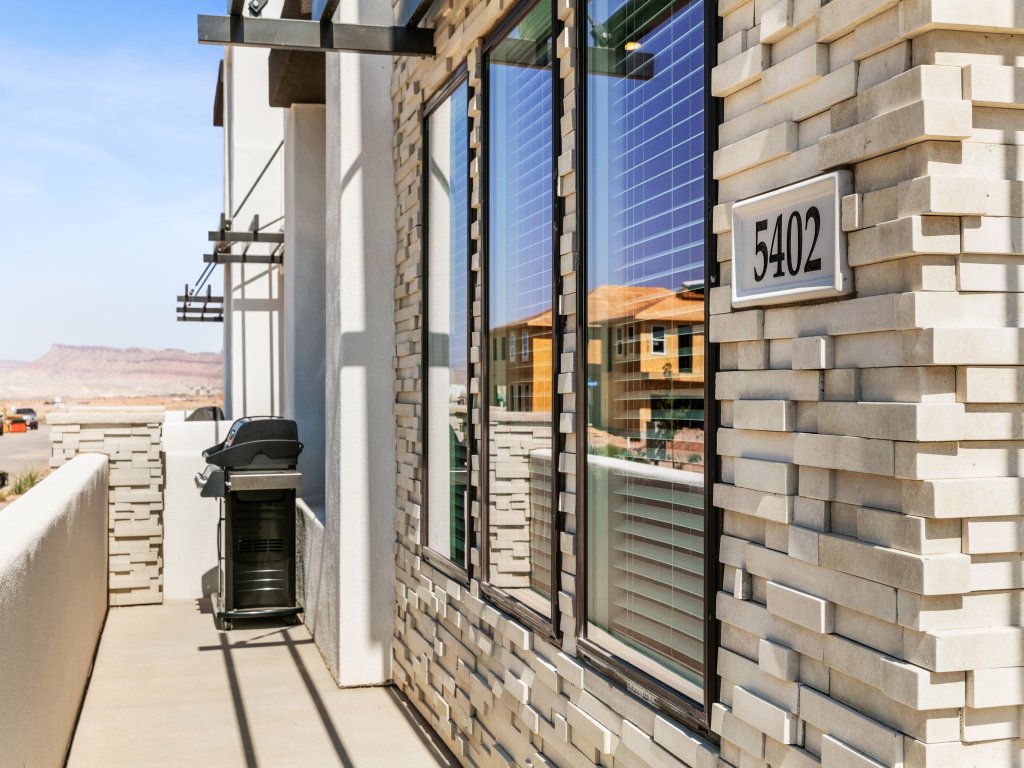 Rock n' Relax at Desert Color Vacation Rental in Utah - RedAwning