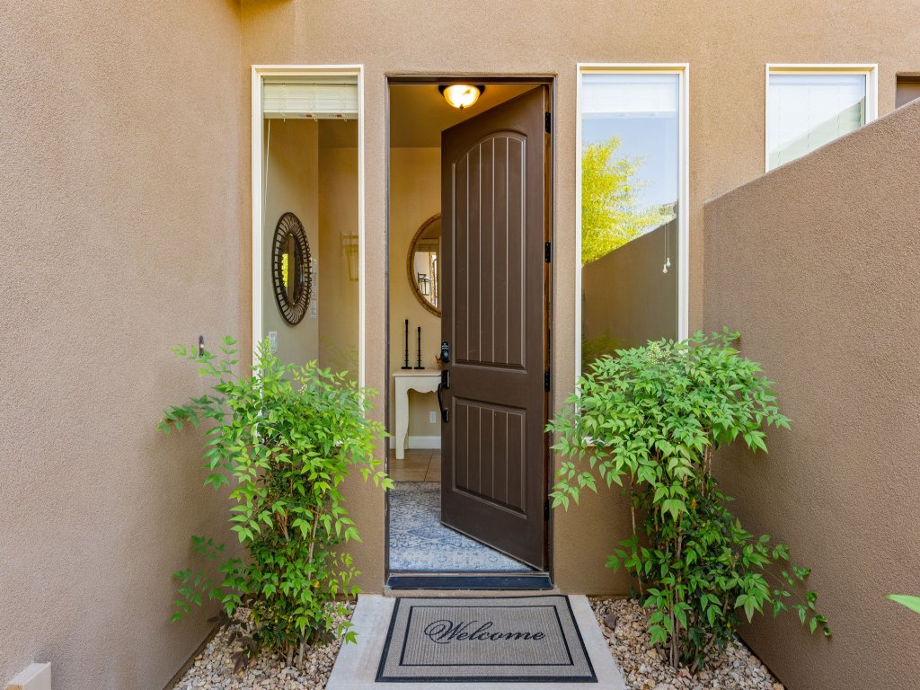 Sunnyside at Coral Ridge Vacation Rental in Utah - RedAwning