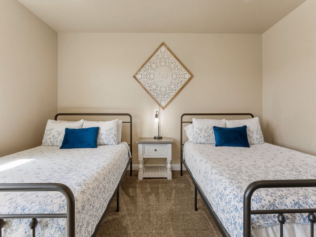 Sunnyside at Coral Ridge Vacation Rental in Utah - RedAwning