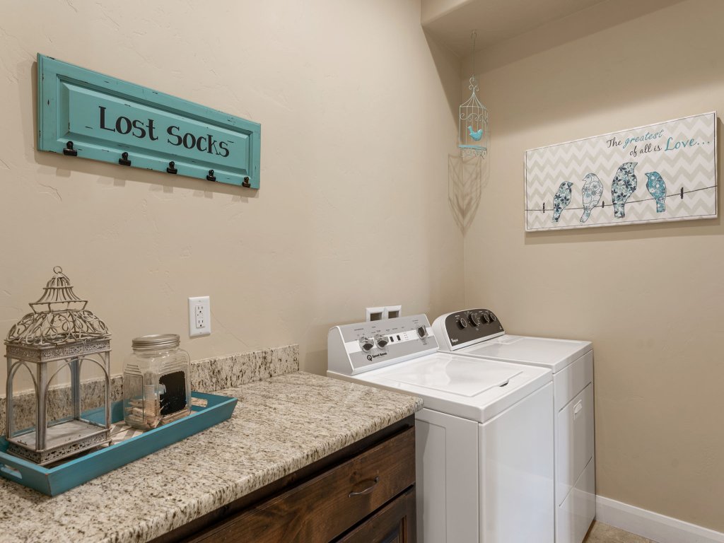Sunnyside at Coral Ridge Vacation Rental in Utah - RedAwning