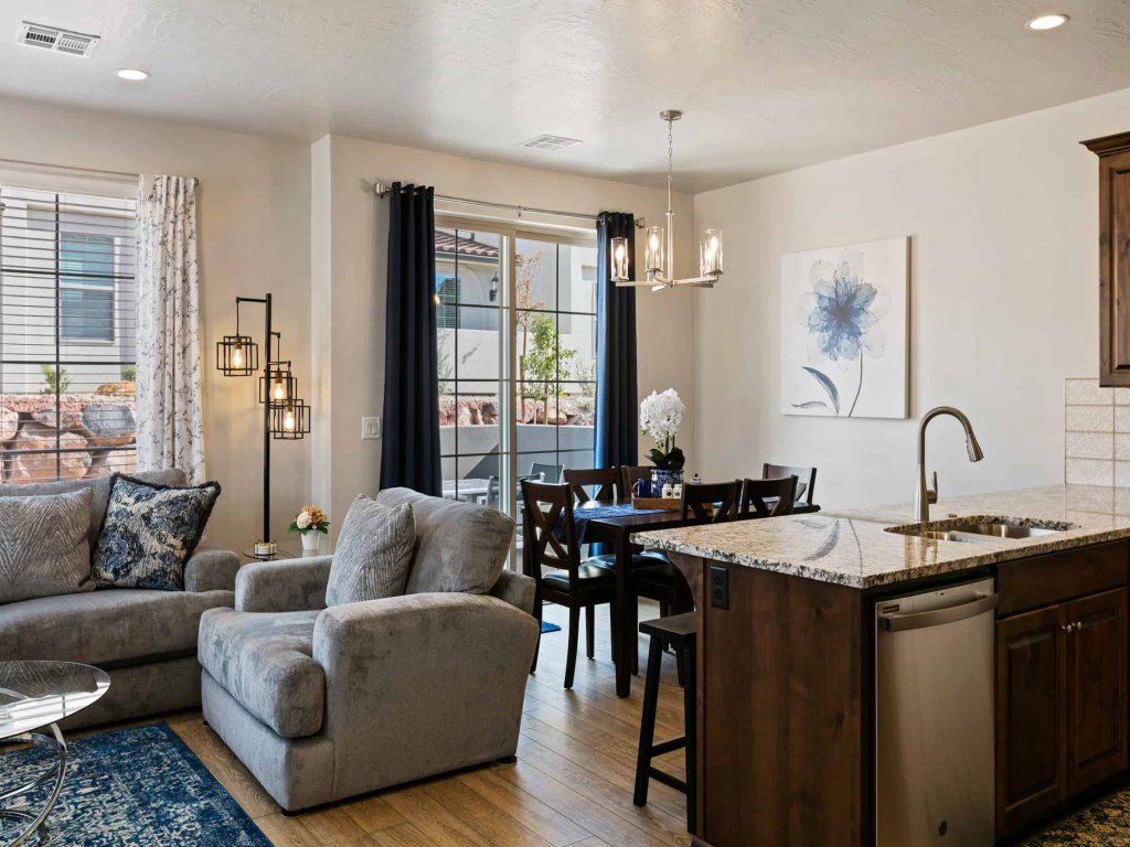 Libelle Landing Vacation Rental in Utah - RedAwning