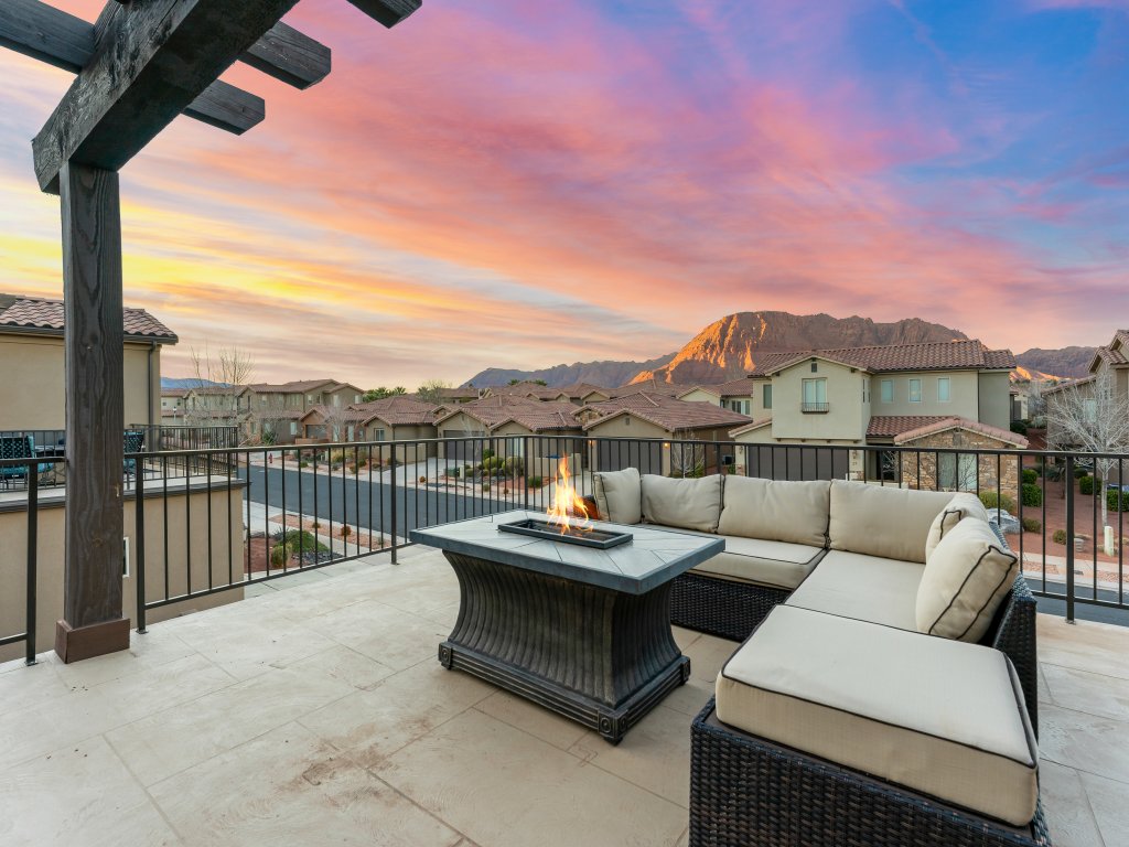 Adventure Awaits #81 Vacation Rental in Utah - RedAwning