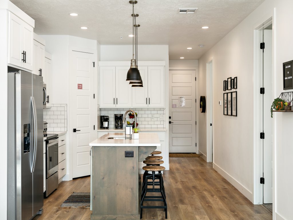 Coral Cactus Retreat Vacation Rental in Utah - RedAwning