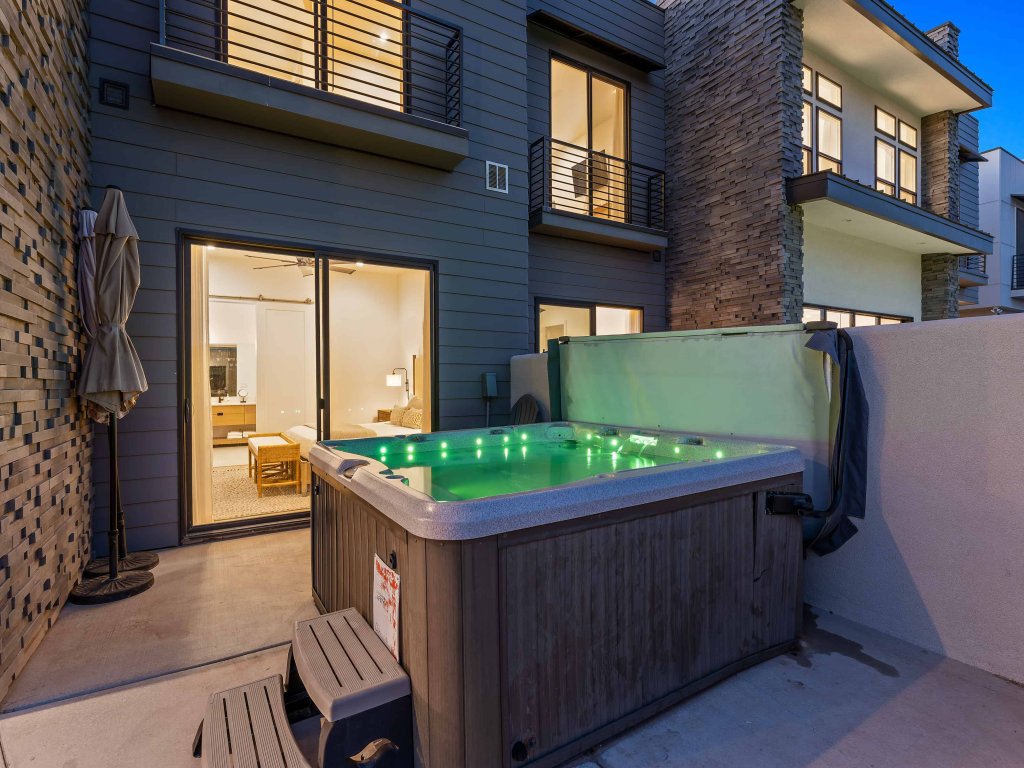 Ace on the 8th Vacation Rental in Utah - RedAwning