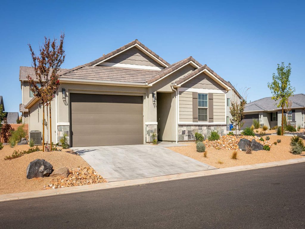Hyatt Home Vacation Rental in Utah - RedAwning