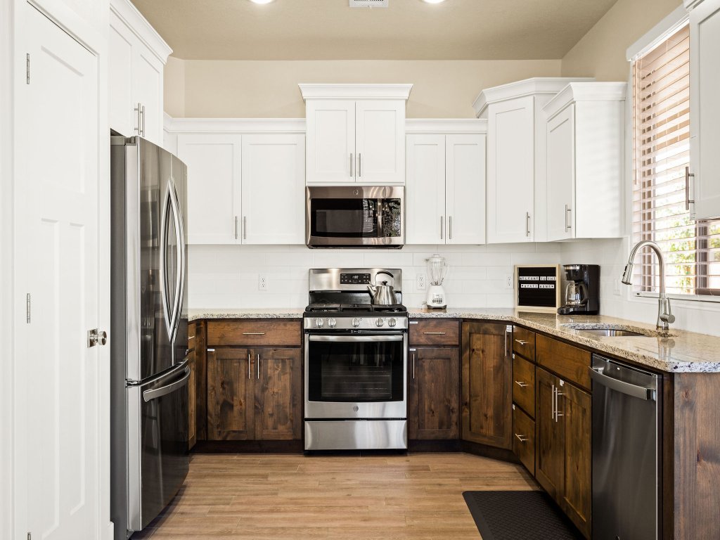 Hyatt Home Vacation Rental in Utah - RedAwning
