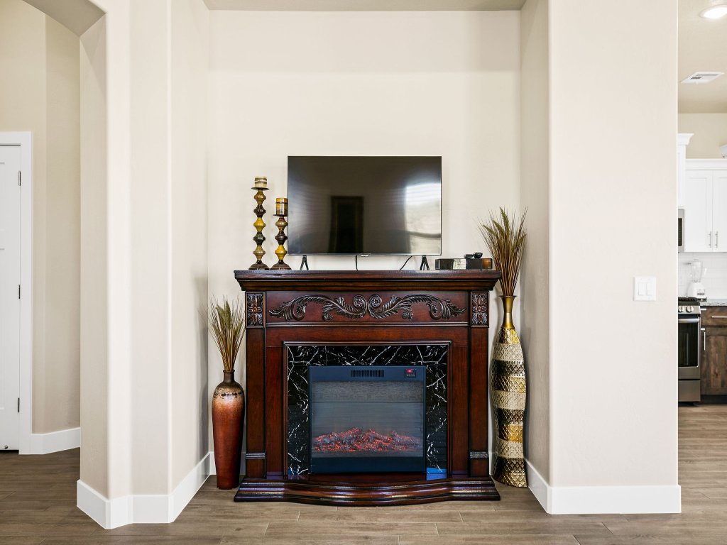 Hyatt Home Vacation Rental in Utah - RedAwning