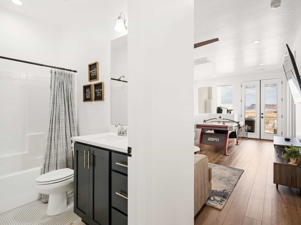 Attitude Adjustment Retreat Vacation Rental in St. George - RedAwning