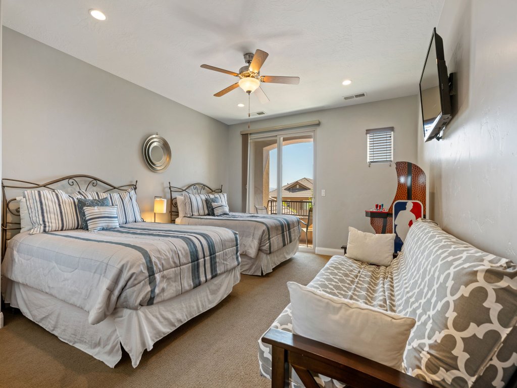 Views Over Coral Canyon Vacation Rental in Utah - RedAwning