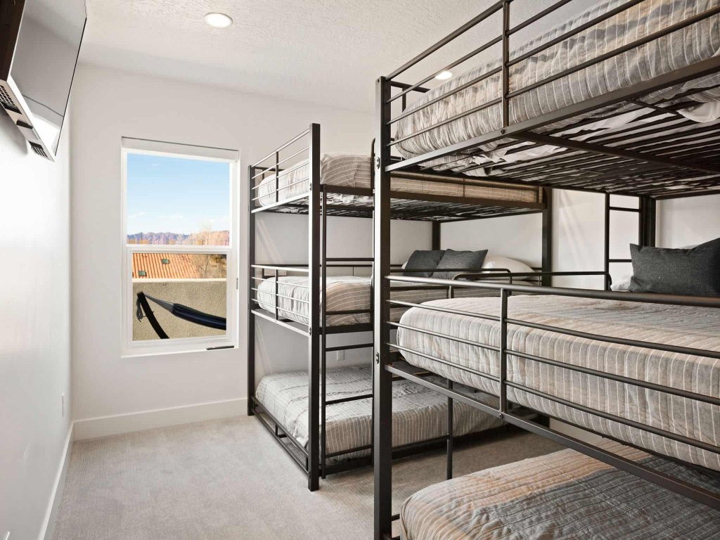 Family Paradise at the Vue #29 Vacation Rental in Utah - RedAwning