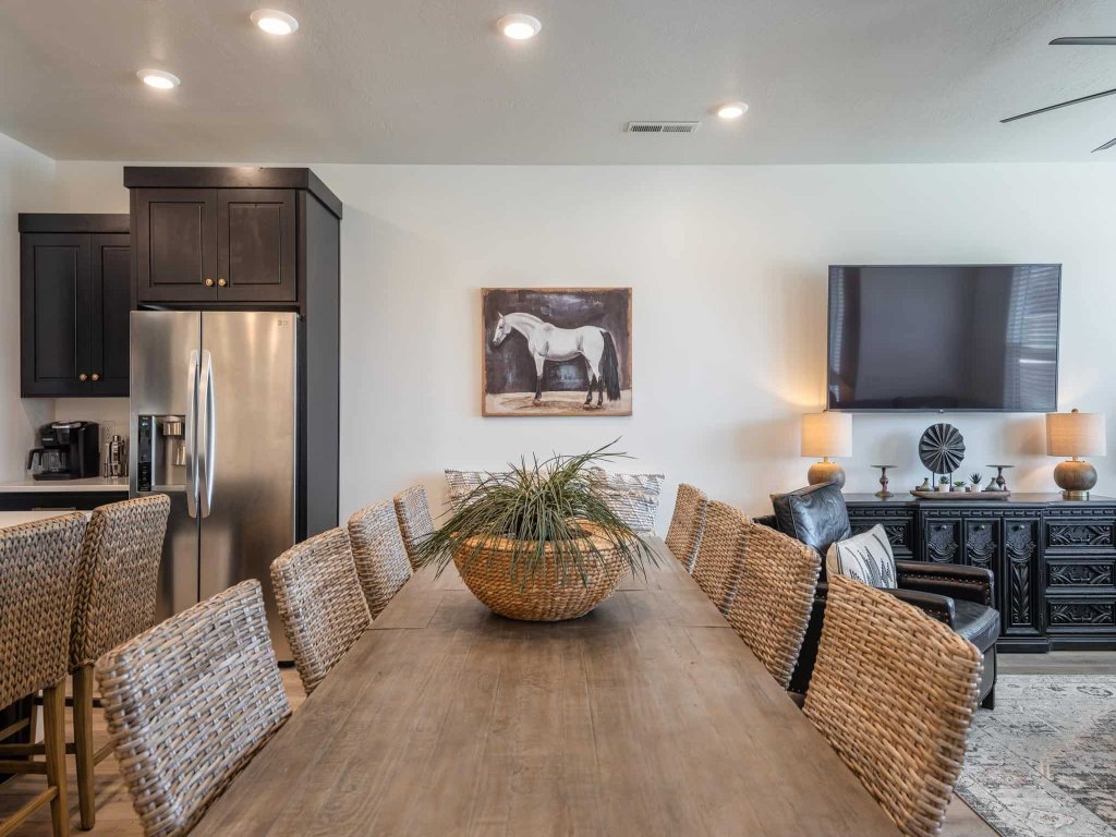 Desert Azul Vacation Rental in Utah - RedAwning