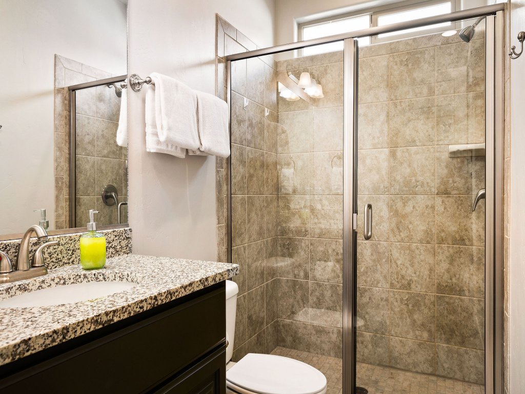 Latitude Adjustment Vacation Rental in Utah - RedAwning