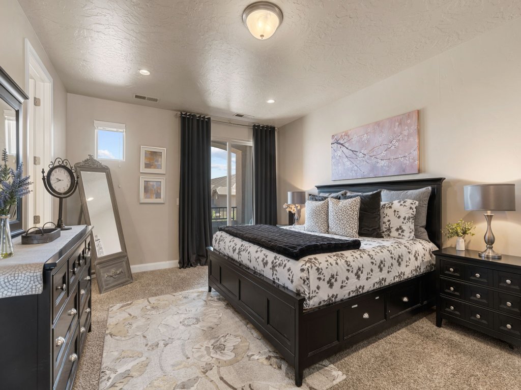 Coral Escape Vacation Rental in Utah - RedAwning