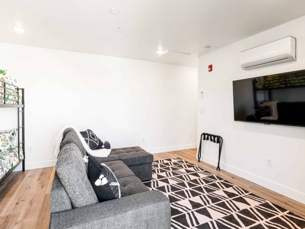 The Suite Spot #101 Vacation Rental in St. George - RedAwning