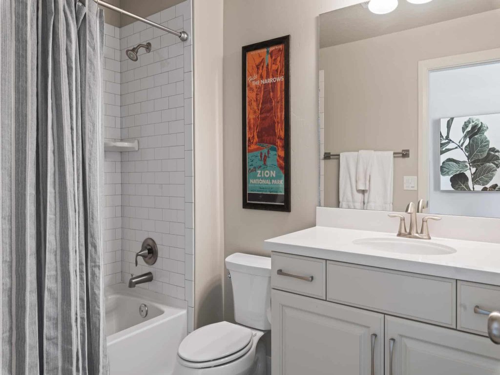 Desert Chateau Vacation Rental in Utah - RedAwning