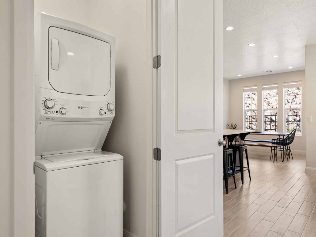 Stay N Play Vacation Rental in Utah - RedAwning