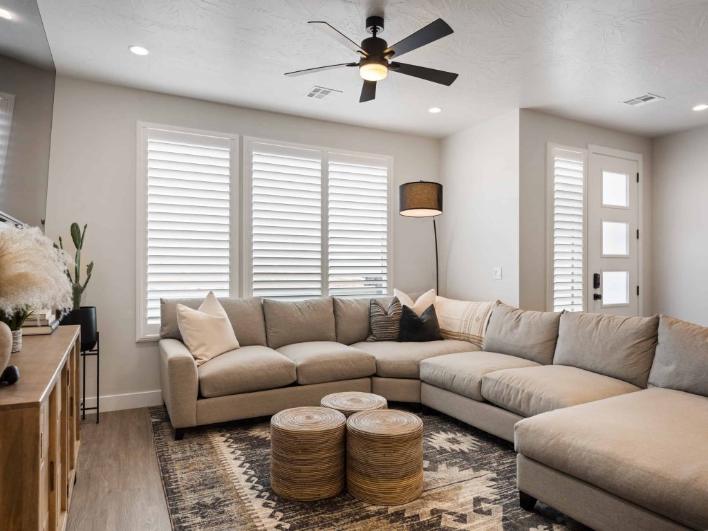 Desert Daydream Vacation Rental in St. George - RedAwning
