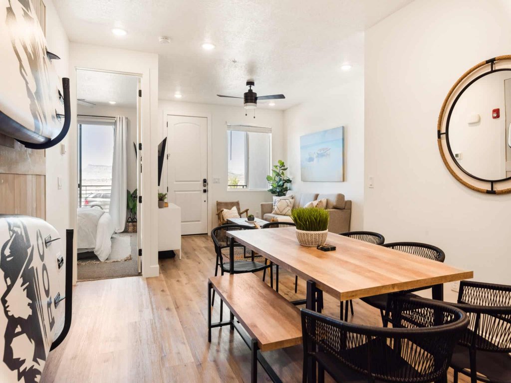 Coconut Cove #102 Vacation Rental in Utah - RedAwning