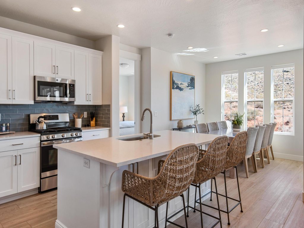Shangri - La Vacation Rental in Utah - RedAwning