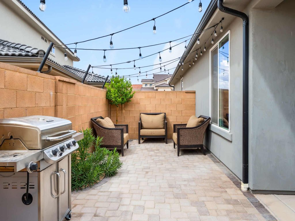 Pool View at Paseos Vacation Rental in Utah - RedAwning