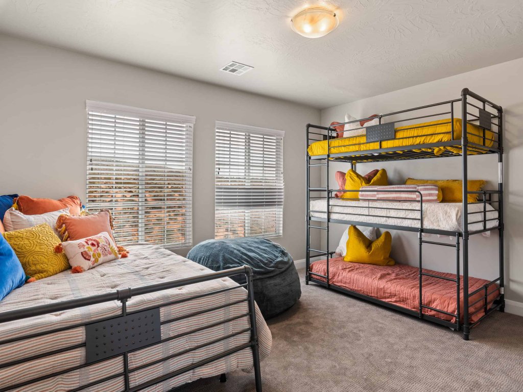 The Jungalow Vacation Rental in Utah - RedAwning