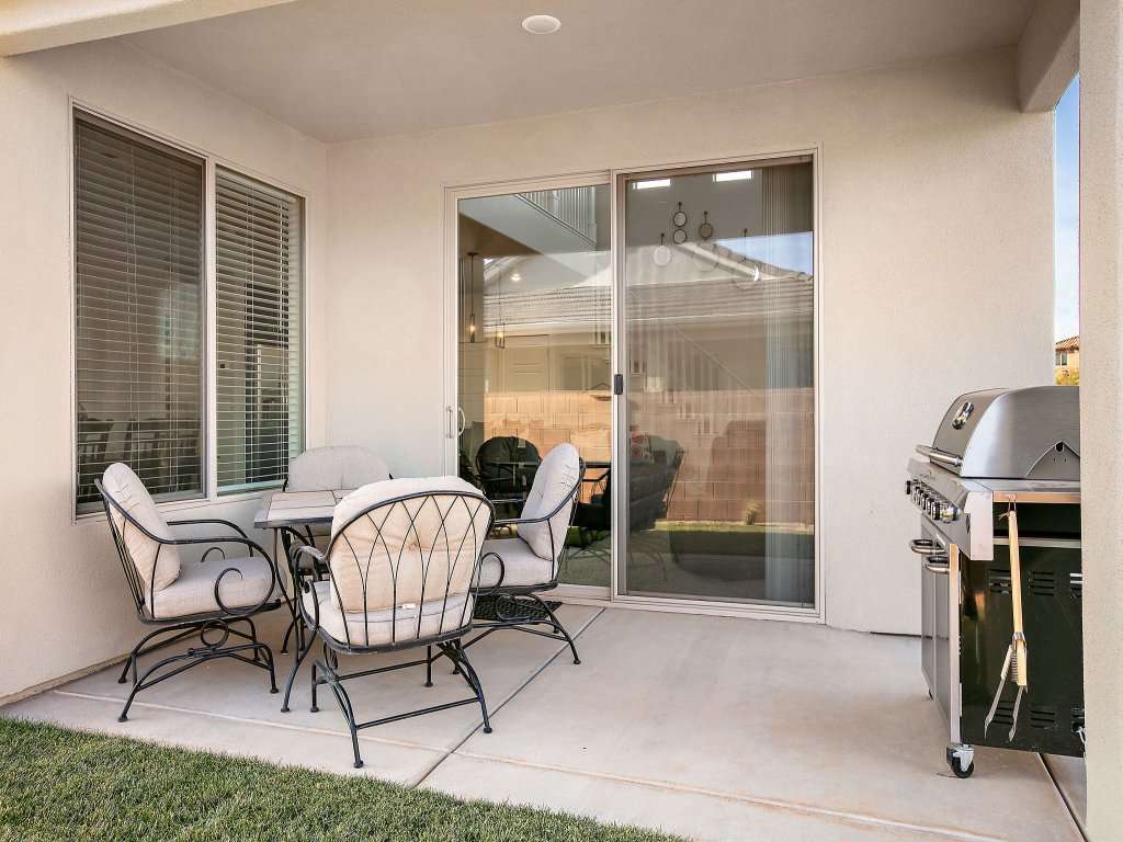 Just Us and the Sun Vacation Rental in Utah - RedAwning