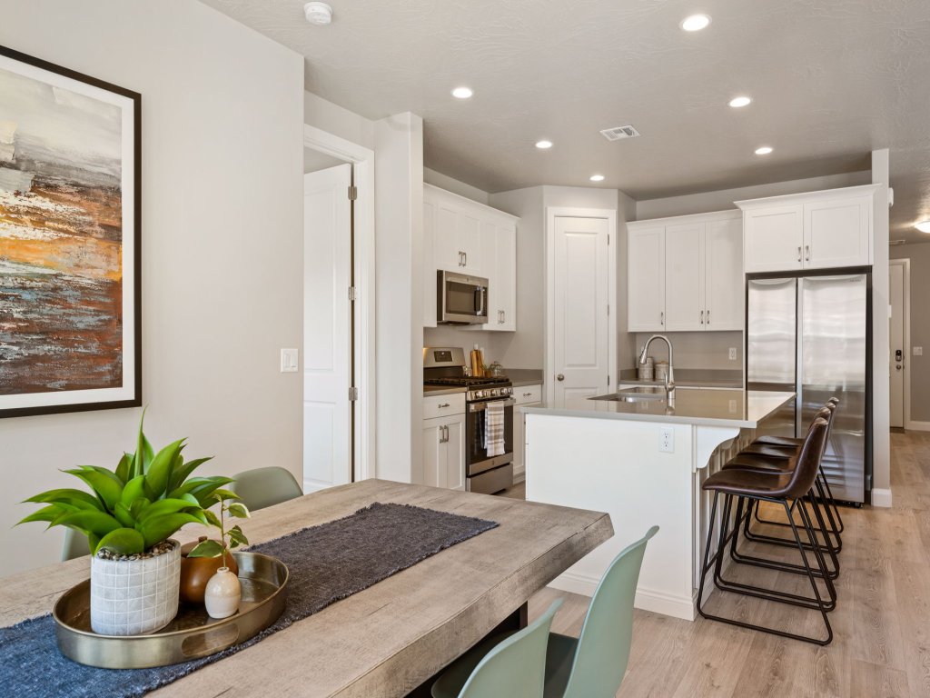 Sunnyside Retreat at Escondido Vacation Rental in Utah - RedAwning