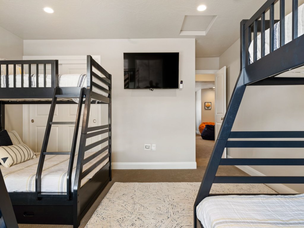 Sunnyside Retreat at Escondido Vacation Rental in Utah - RedAwning