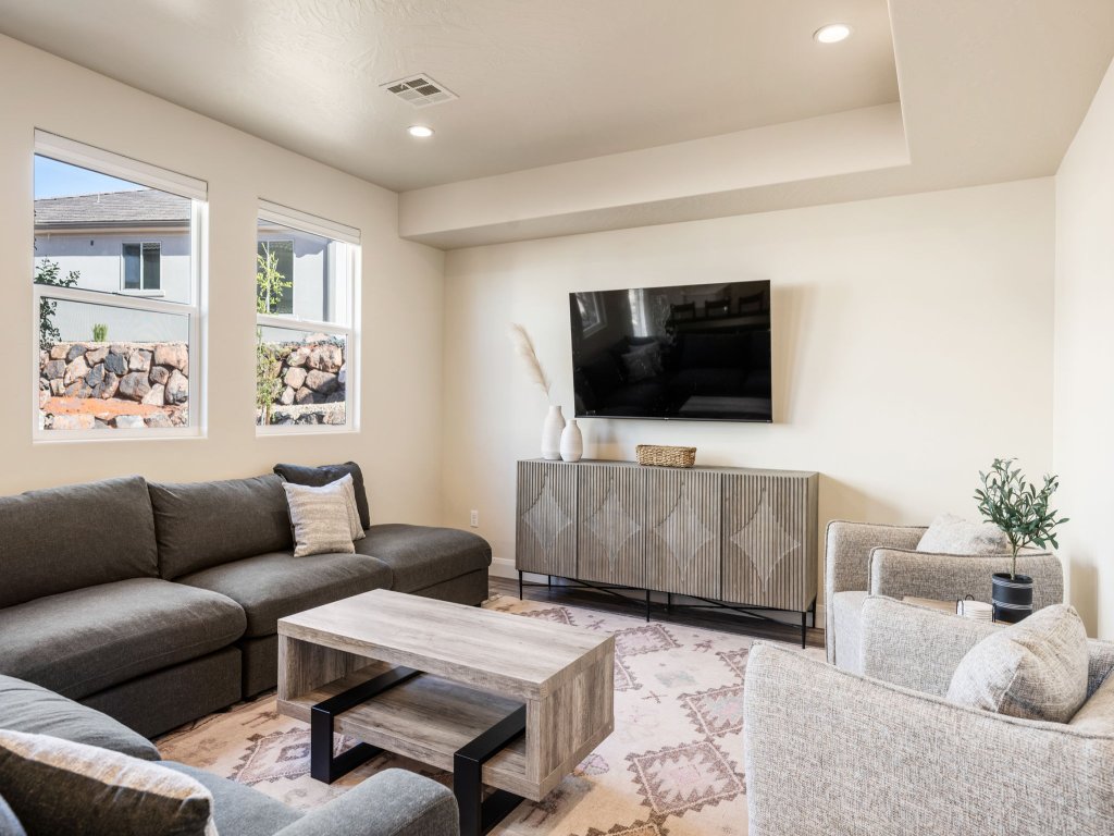 Rustico Roost Vacation Rental in Utah - RedAwning