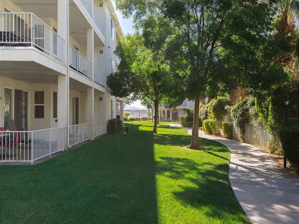 Sunny Palms #1908 Vacation Rental in St. George - RedAwning