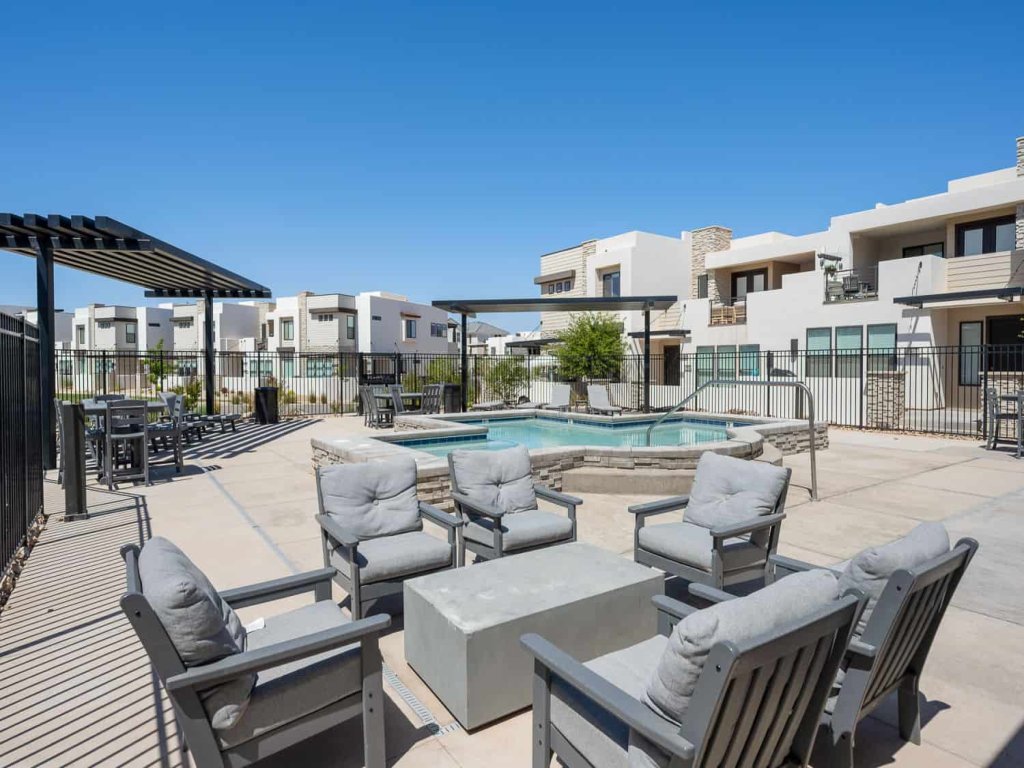Chillin Out Maxin #96 Vacation Rental in St. George - RedAwning