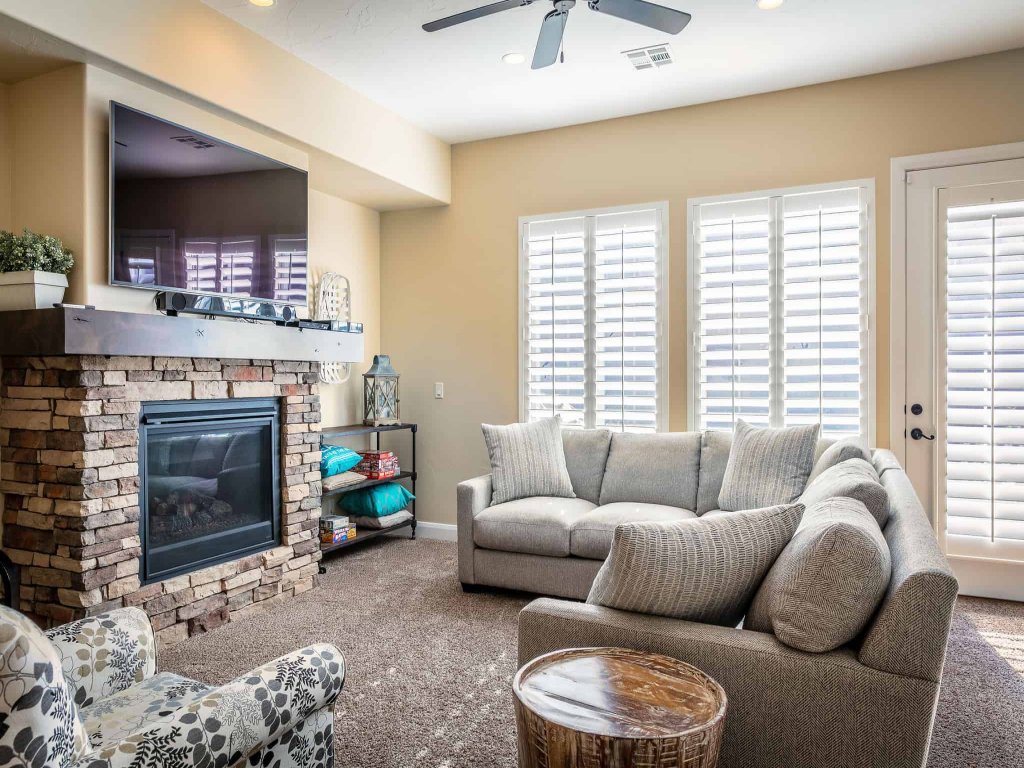 Pebble Beach Oasis Vacation Rental in Utah - RedAwning