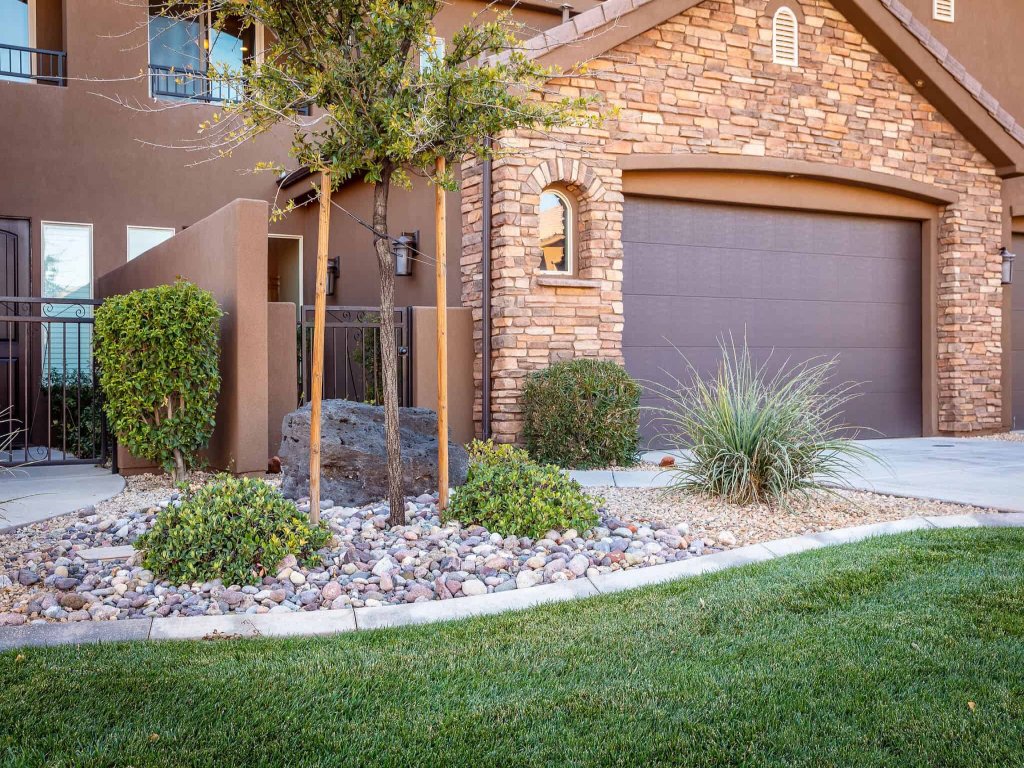 Pebble Beach Oasis Vacation Rental in Utah - RedAwning