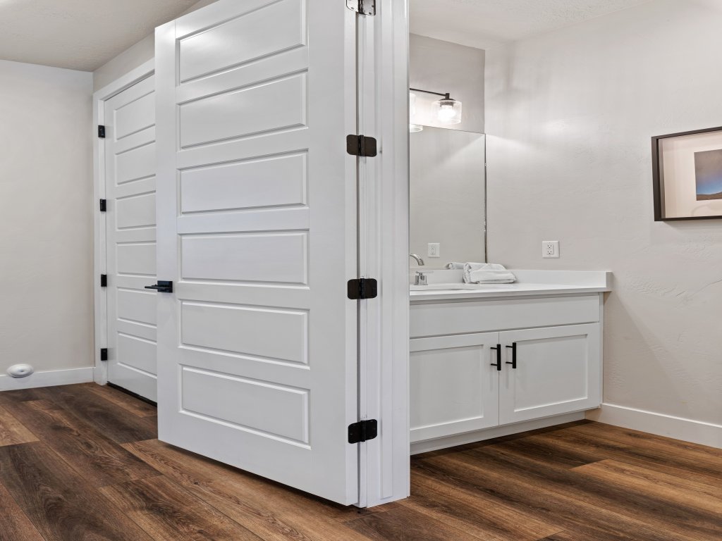 Reunion HQ Vacation Rental in Utah - RedAwning
