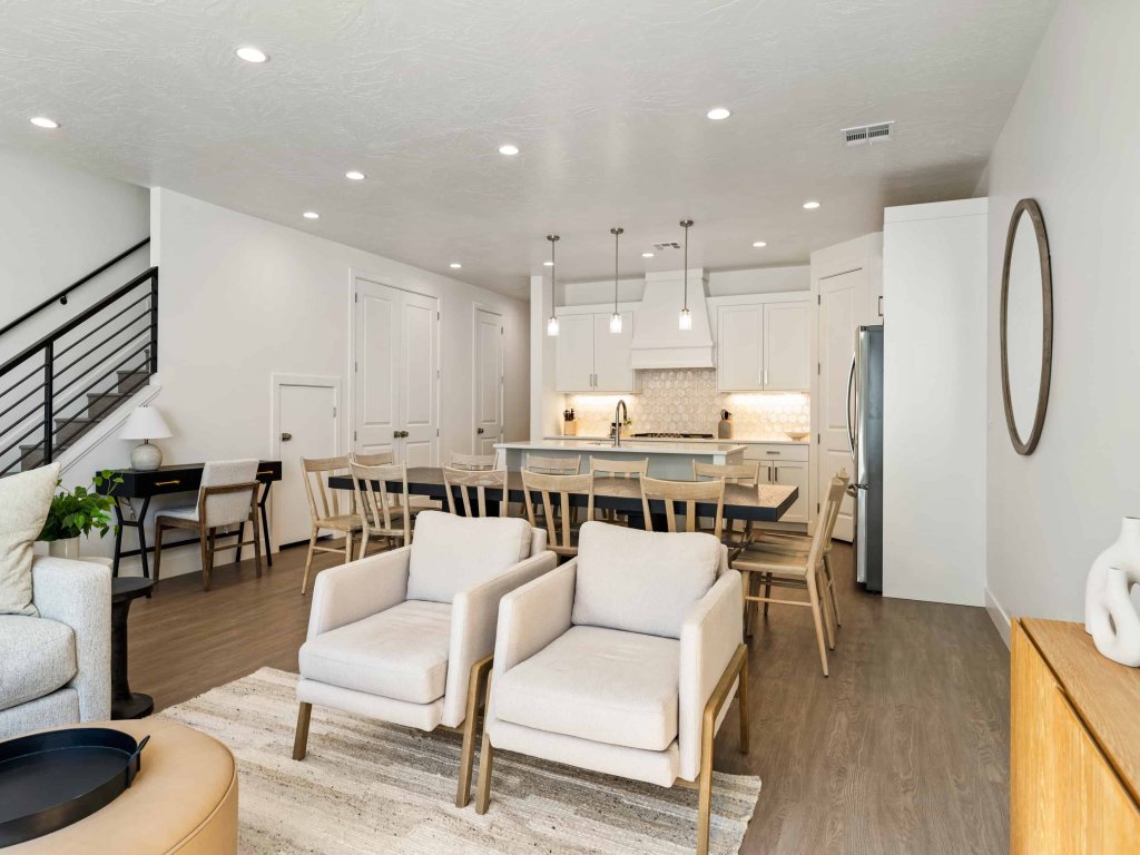 Sixteen Sandals Vacation Rental in St. George - RedAwning